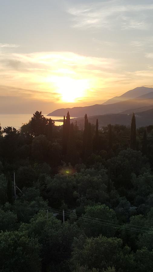 Mihalis Apartments Himara Kültér fotó