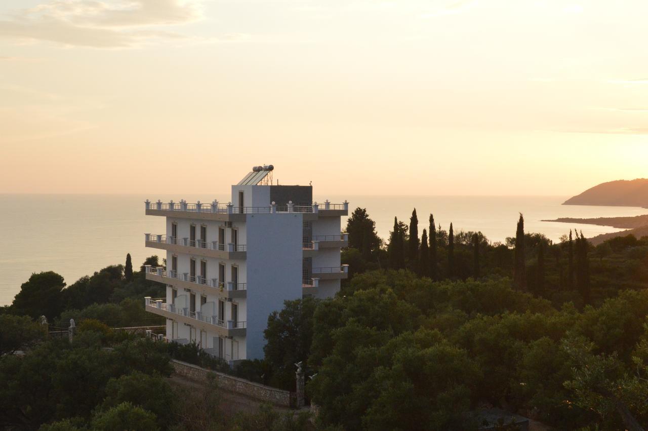 Mihalis Apartments Himara Kültér fotó