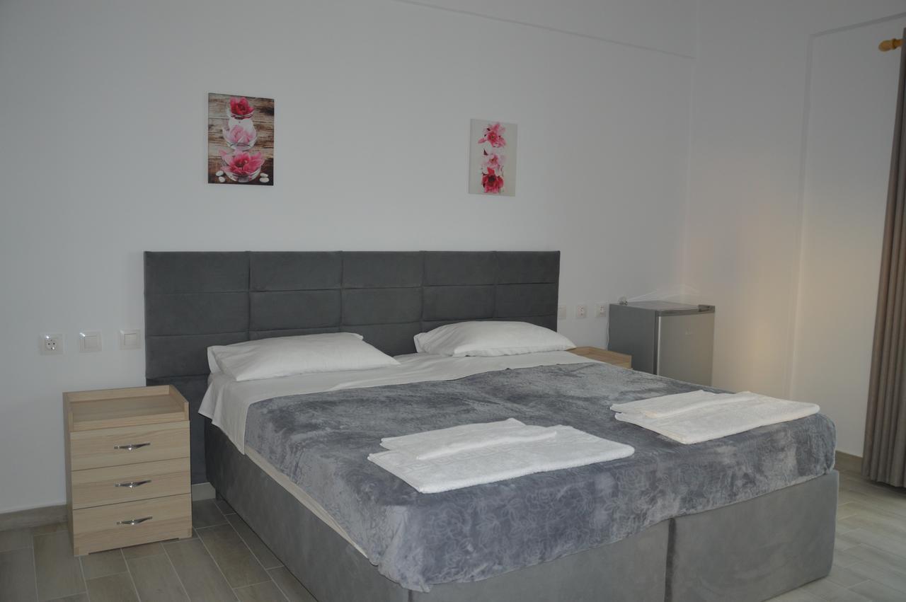 Mihalis Apartments Himara Kültér fotó