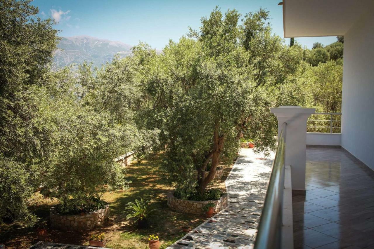 Mihalis Apartments Himara Kültér fotó