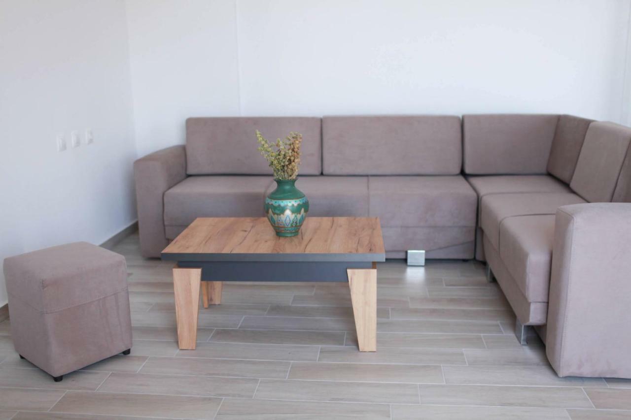 Mihalis Apartments Himara Kültér fotó